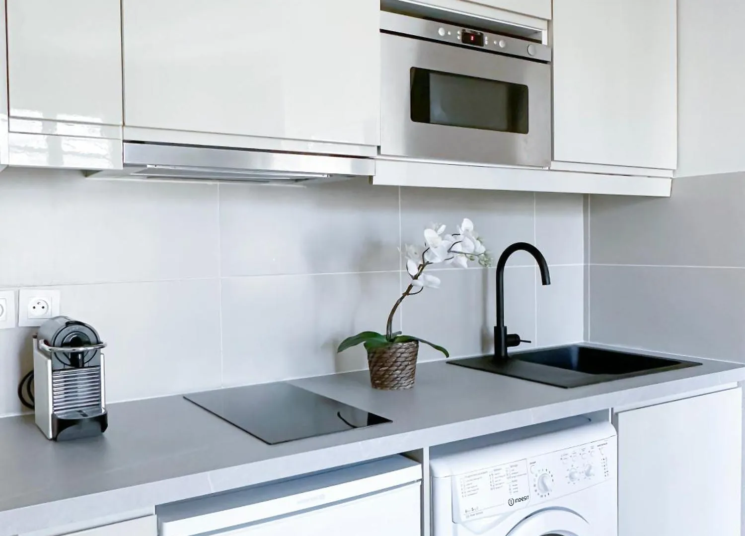 - Buttes Chaumont's Park -entire Flats Apartment *