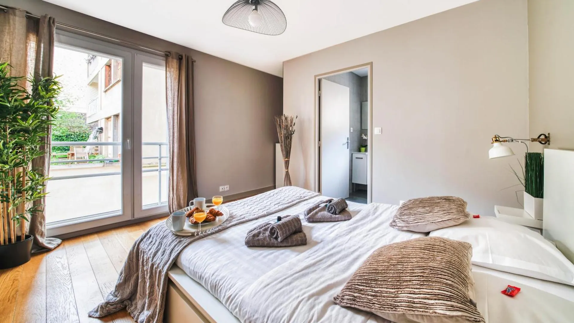 Apartment - Buttes Chaumont's Park -entire Flats Paris