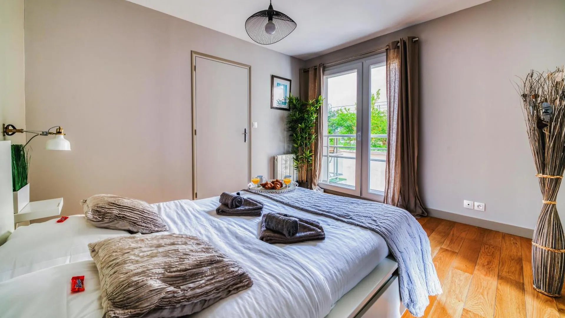 - Buttes Chaumont's Park -entire Flats 아파트 *